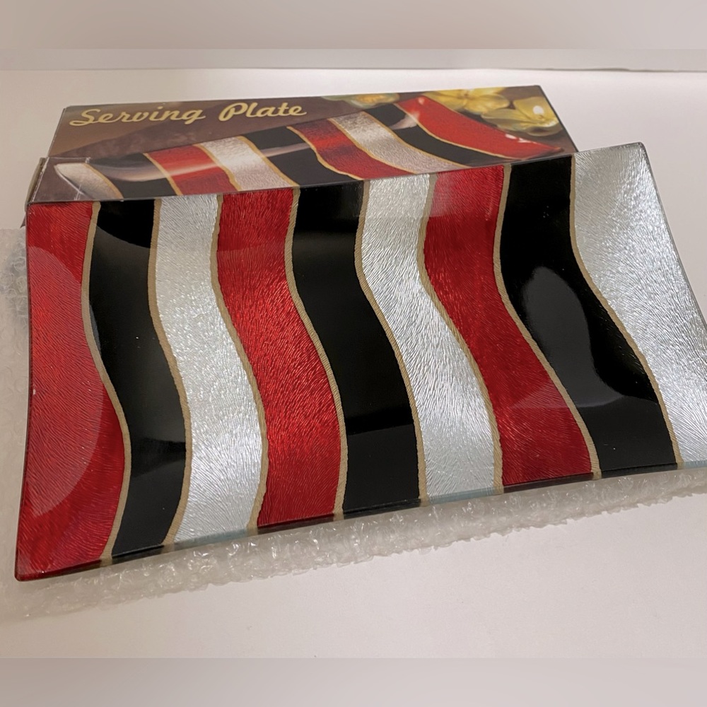 NIB Red Black Silver Rectangle Glass Wave Serving Plate 9.5"x5"